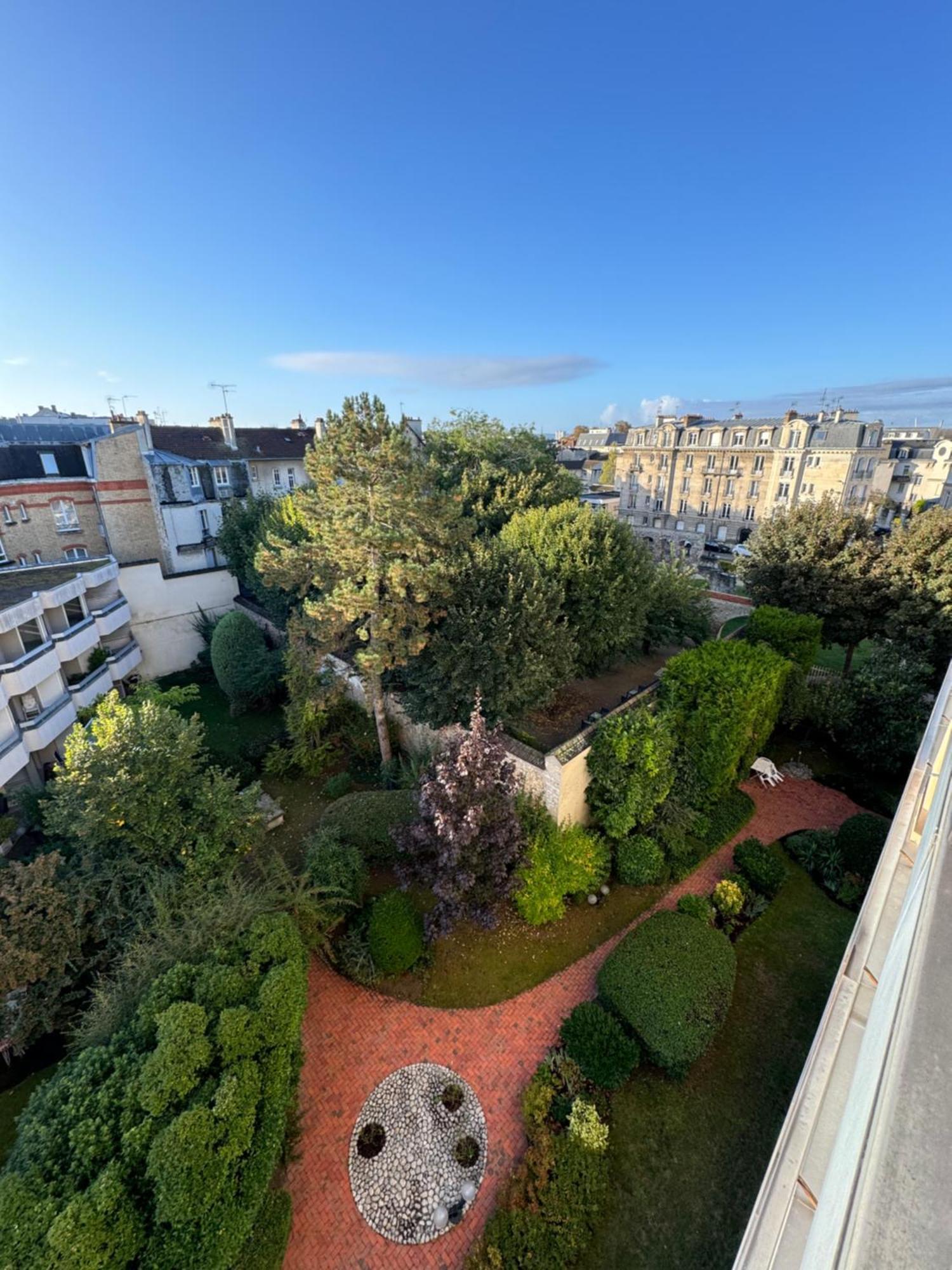 Studio- Avec Parking- Proche Cathedrale Reims Zewnętrze zdjęcie